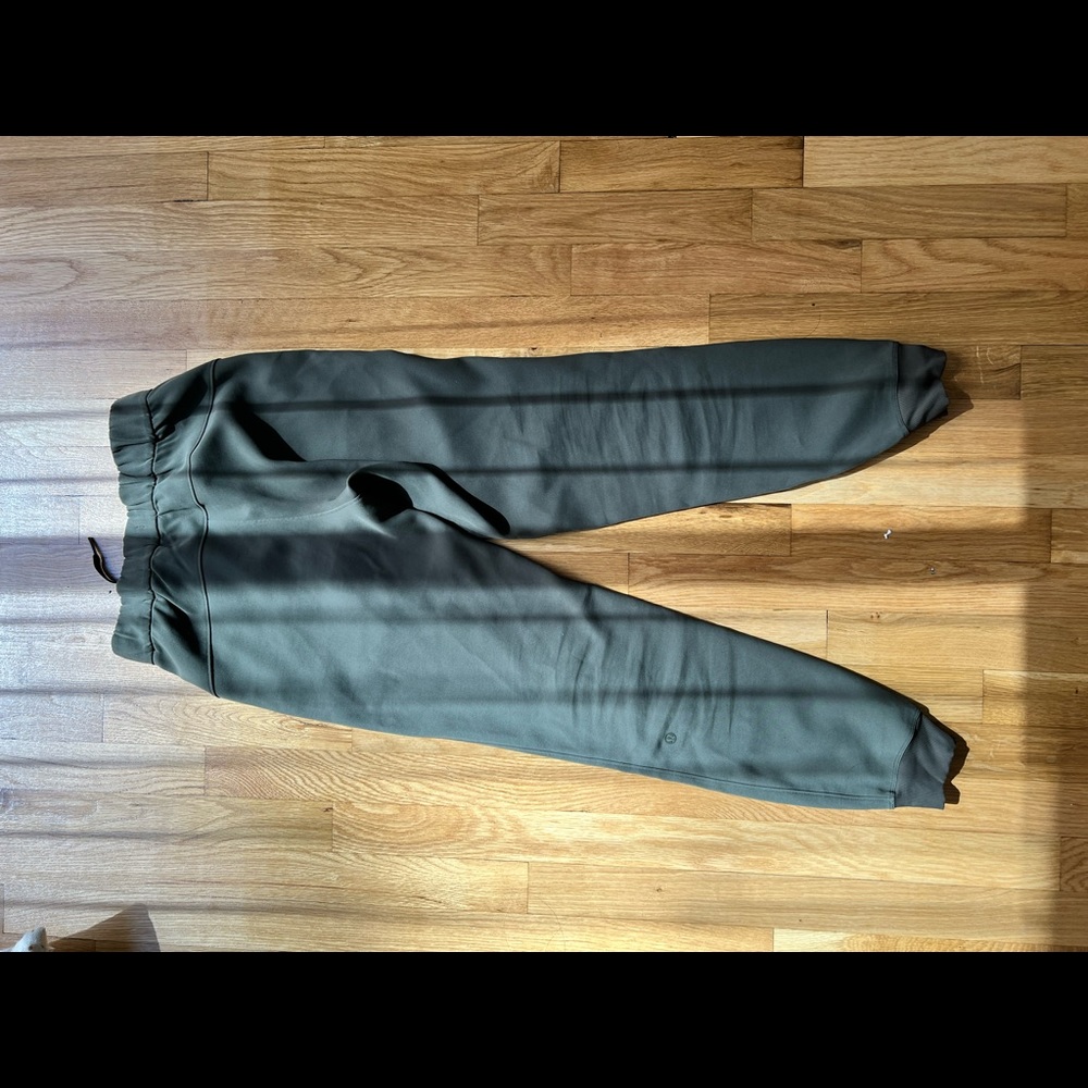 Green lululemon joggers size 2